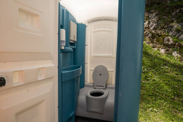 Best Porta potty rental near me  in Evanston, IL