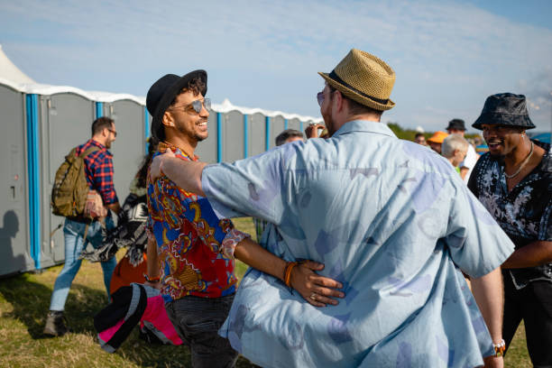 Best Portable restroom trailer rental  in Evanston, IL